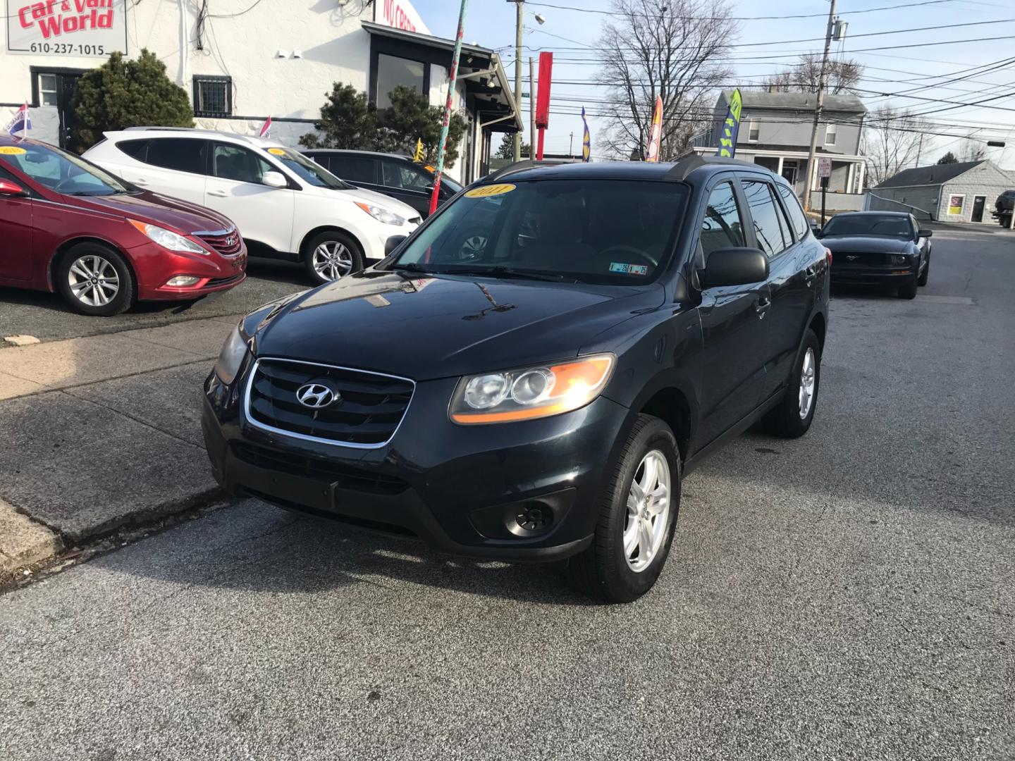 2011 Blue /Gray Hyundai Santa Fe GLS (5XYZGDAB5BG) with an 2.4 V4 engine, Automatic transmission, located at 577 Chester Pike, Prospect Park, PA, 19076, (610) 237-1015, 39.886154, -75.302338 - Photo#2